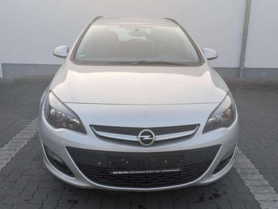 Gebraucht Opel Astra Edition 140 PS (102 kW) 2014 Argon silber/ice silver (m2) Kombi