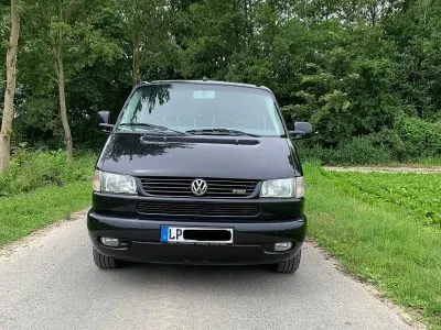 Gebraucht VW Multivan 102 PS (75 kW) 2002 Schwarz Van / Kleinbus