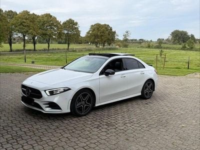 Gebraucht Mercedes 200 AMG line 163 PS (119 kW) 2023 Weiß Limousine