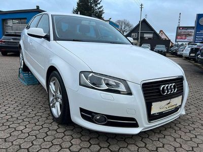Weiß Gebraucht 2011 Audi A3 Ambition Kleinwagen | 8.990 € (Teuer)