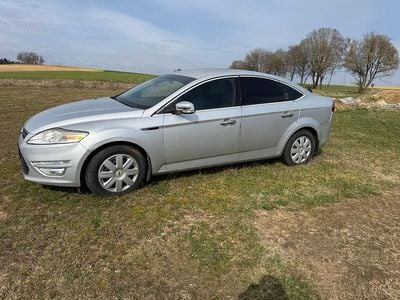 Gebraucht Ford Mondeo 140 PS (102 kW) 2012 Grau Limousine