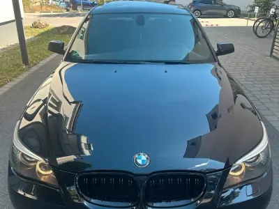 Gebraucht BMW 523 M Sport 190 PS (139 kW) 2009 Schwarz Limousine