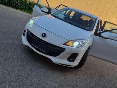 Weiß Gebraucht 2011 Mazda 3 Active Limousine | 5.200 € (Fairer Preis)