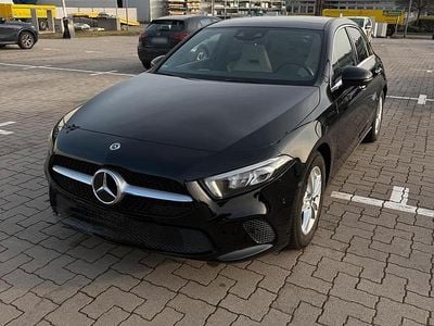 Gebraucht Mercedes A180 136 PS (100 kW) 2019 Schwarz Kombi