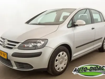 Używany VW Golf Plus Cross Trendline 116 KM (85 kW) 2005 Srebrny Minivan