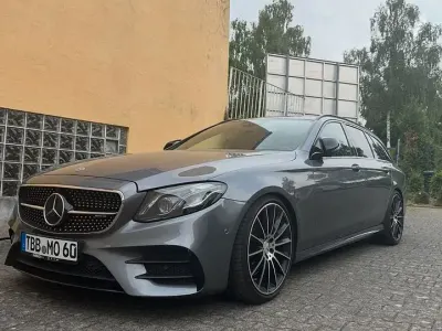 Używany Mercedes E43 AMG AMG 401 KM (294 kW) 2017 Szary Sedan/Limuzyna