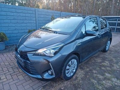Gebraucht Toyota Yaris Hybrid Team 75 PS (55 kW) 2020 Grau Kleinwagen