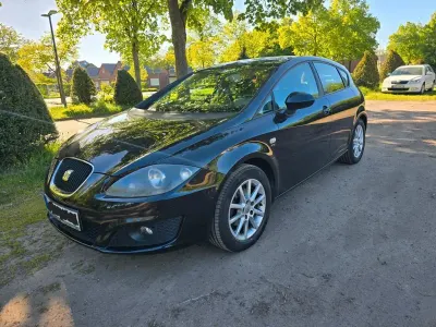 Używany Seat Leon Ecomotive 105 KM (77 kW) 2011 Czarny Hatchback