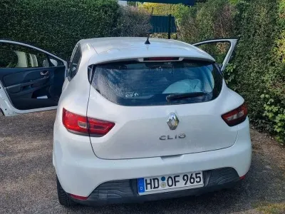 Używany Renault Clio IV Experience 75 KM (55 kW) 2014 Biały Hatchback