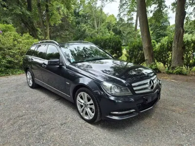 Gebraucht Mercedes C250 Avantgarde 204 PS (150 kW) 2012 Schwarz Kombi