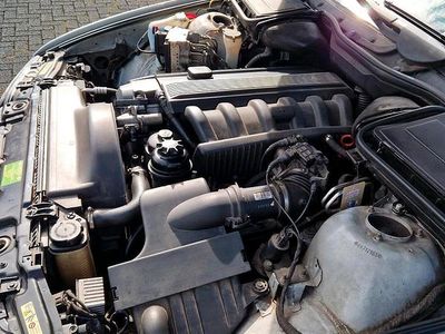 BMW 523