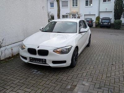 Weiß Gebraucht 2011 BMW 116 Kleinwagen | 3.750 € (Guter Preis)