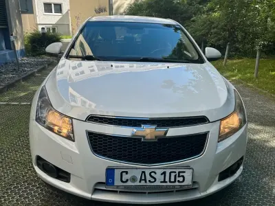Gebraucht Chevrolet Cruze LT 141 PS (103 kW) 2011 Weiß Limousine
