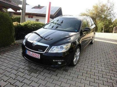 Schwarz Gebraucht 2012 Skoda Octavia RS Kombi | 11.200 € (Fairer Preis)