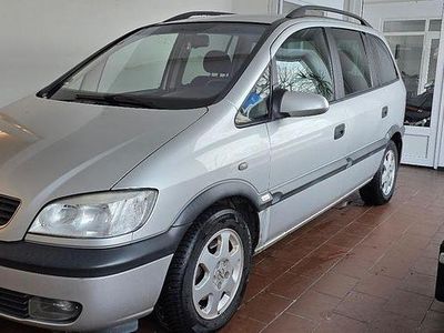 Silber Gebraucht 2002 Opel Zafira Elegance Van / Kleinbus | 999 € (Guter Preis)