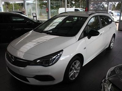 Weiß Gebraucht 2021 Opel Astra Edition Kombi | 15.300 € (Guter Preis)