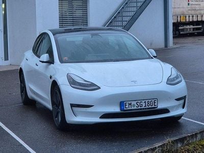Weiß Gebraucht 2020 Tesla Model 3 Limousine | 21.900 € (Guter Preis)