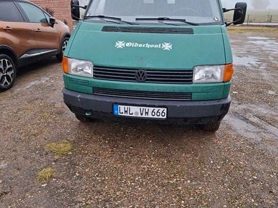 Gebraucht VW T4 106 PS (77 kW) 1992 Grün Van