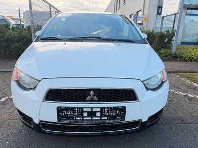Gebraucht Mitsubishi Colt 75 PS (55 kW) 2012 Weiß Kleinwagen