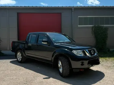 Gebraucht Nissan Navara 190 PS (139 kW) 2013 Schwarz Pickup