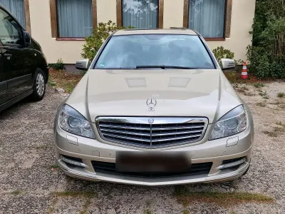 Gebraucht Mercedes C180 158 PS (116 kW) 2011 Andere farben Limousine