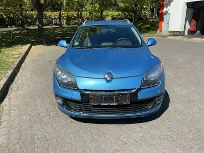 Usata Renault Mégane III Initiale Paris 116 CV (85 kW) 2013 Blu Berlina