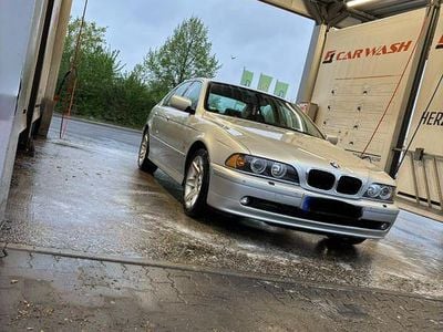 Gebraucht BMW 525 192 PS (141 kW) 2002 Silber Limousine
