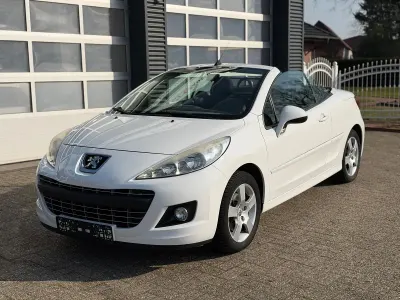 Gebraucht Peugeot 207 CC Premium 120 PS (88 kW) 2012 Weiß Cabrio