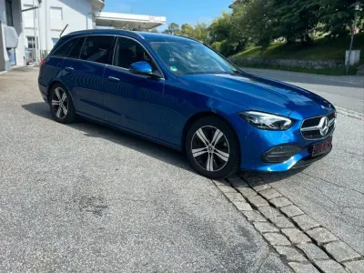 Gebraucht Mercedes 200 Avantgarde 186 PS (136 kW) 2023 Blau Limousine