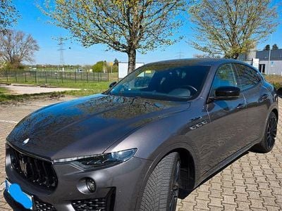 Gebraucht Maserati Levante 430 PS (316 kW) 2022 Grau SUV