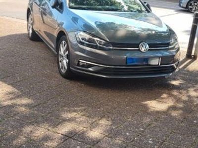 Grau Gebraucht 2018 VW Golf VII Join Kombi | 11.999 € (Guter Preis)