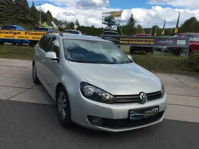 Gebraucht VW Golf VI Comfortline 105 PS (77 kW) 2011 Silber Kleinwagen