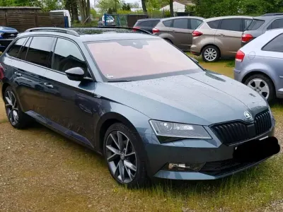 Gebraucht Skoda Superb SportLine 190 PS (139 kW) 2017 Silber Kombi