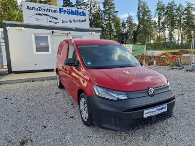 Gebraucht VW Caddy Basis 102 PS (75 kW) 2021 Rot Van / Kleinbus