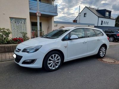 Usata Opel Astra Active 140 CV (102 kW) 2013 Bianco Station wagon