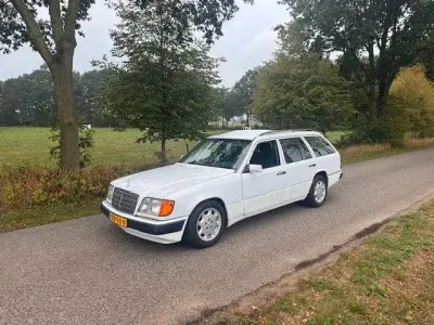 Gebraucht Mercedes 230 1989 Weiß Kombi