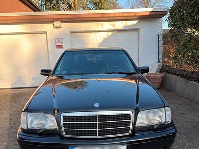 Schwarz Gebraucht 2001 Mercedes C240 Limousine | 5.290 €