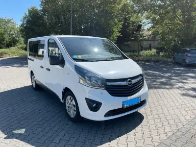 Gebraucht Opel Vivaro 145 PS (106 kW) 2016 Weiß Van / Kleinbus