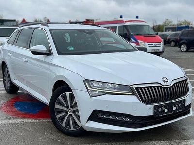 Gebraucht Skoda Superb 150 PS (110 kW) 2022 Weiß Kombi