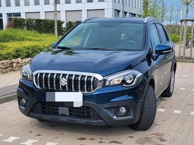 Second-hand Suzuki SX4 112 CP (82 kW) 2016 Albastru Berlinǎ