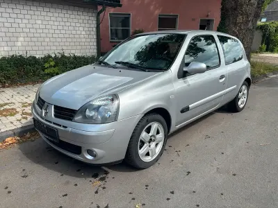 Gebraucht Renault Clio Campus 75 PS (55 kW) 2005 Silber Kleinwagen