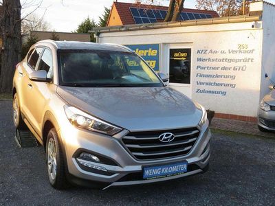 Gebraucht Hyundai Tucson Intro Edition 177 PS (130 kW) 2015 Beige SUV