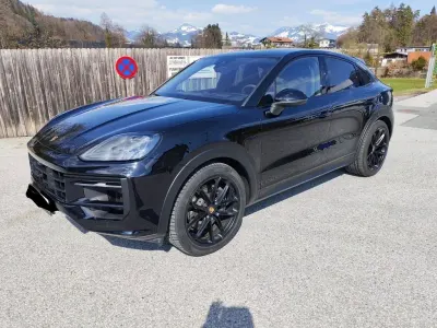 Gebraucht Porsche Cayenne E-Hybrid Coupe 470 PS (345 kW) 2024 Schwarz SUV