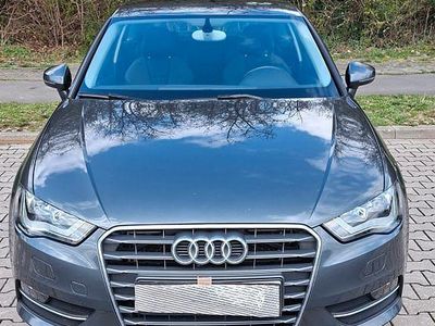 Gebraucht Audi A3 Attraction 179 PS (131 kW) 2013 Grau Limousine