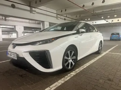 Gebraucht Toyota Mirai 152 PS (111 kW) 2018 Weiß Limousine