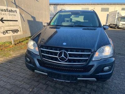 Gebraucht Mercedes ML300 190 PS (139 kW) 2009 Grau SUV