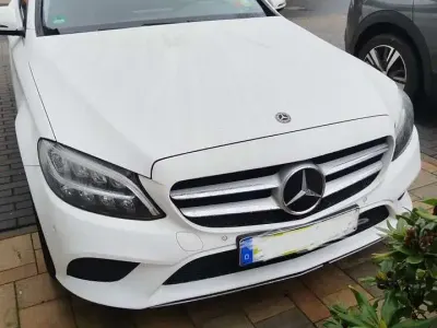 Gebraucht Mercedes C180 Avantgarde 156 PS (114 kW) 2018 Weiß Kombi