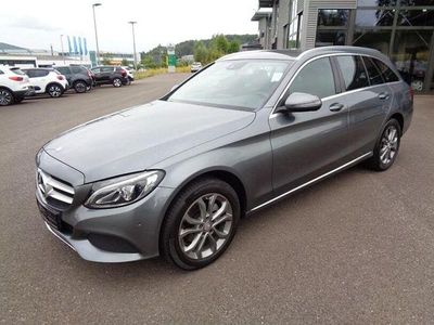 Gebraucht Mercedes C180 Avantgarde 156 PS (114 kW) 2016 Selenitgrau  metalliclack Kombi