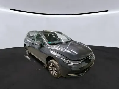 Używany VW Golf VIII Move 116 KM (85 kW) 2024 Szary Sedan/Limuzyna