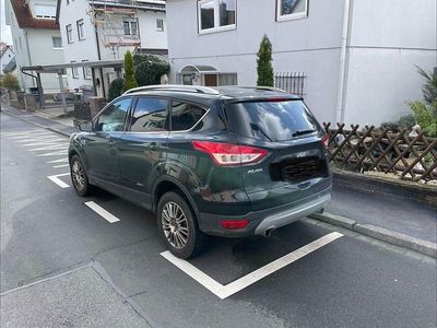 Usado Ford Kuga Titanium 150 HP (110 kW) 2014 Preto SUV